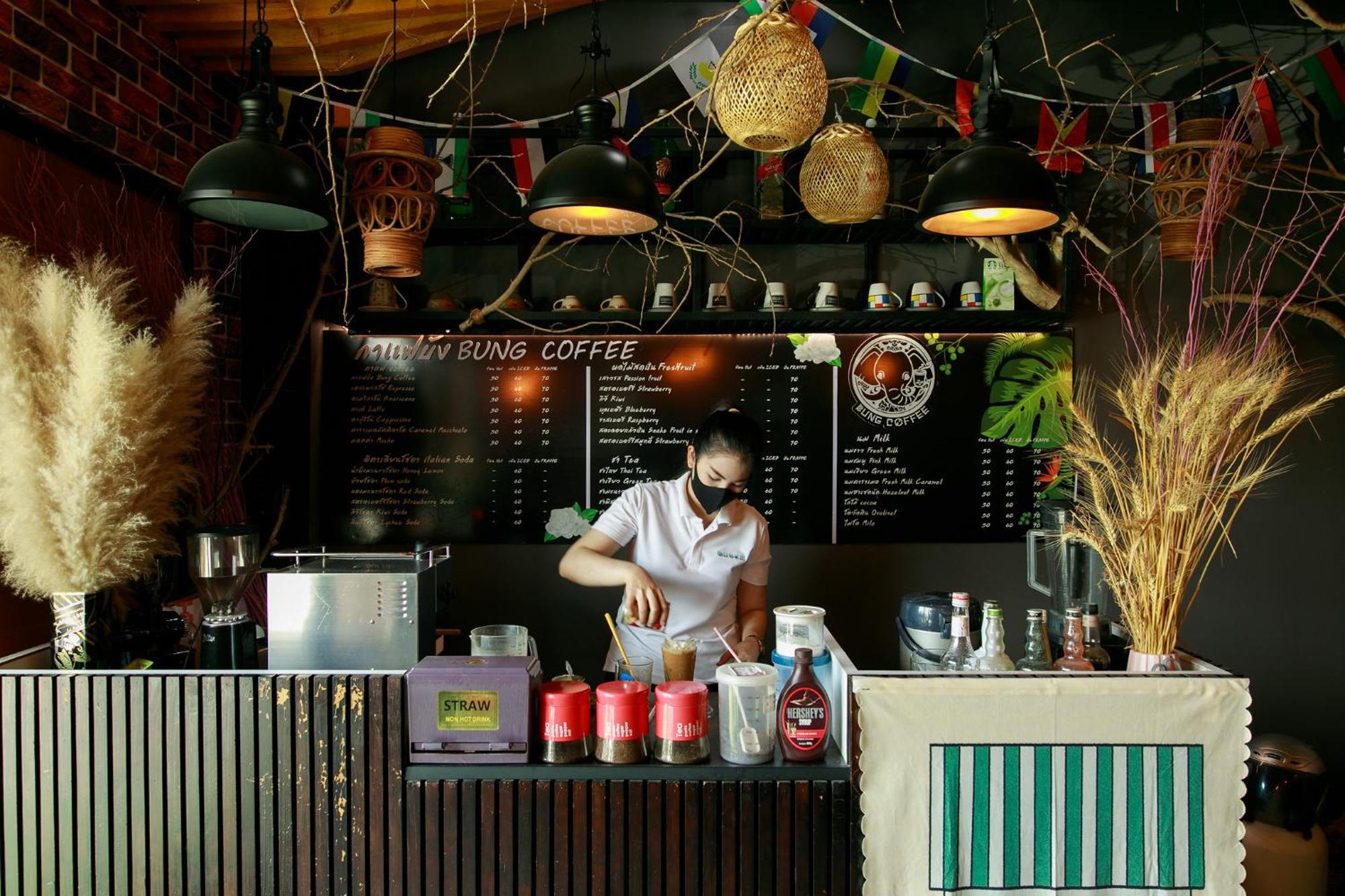 Sleepbox Hostel Suratthani Сурат Тхани Екстериор снимка