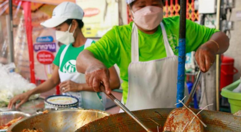 Sleepbox Hostel Suratthani Сурат Тхани Екстериор снимка