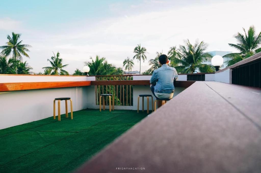 Sleepbox Hostel Suratthani Сурат Тхани Екстериор снимка